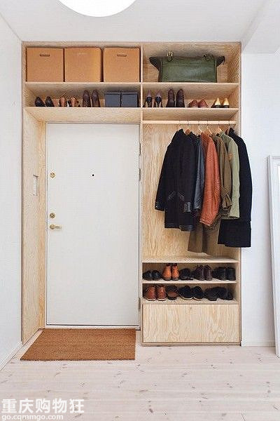 別怕，這類顏色的木板鋪滿墻一點(diǎn)也不壓抑、老土