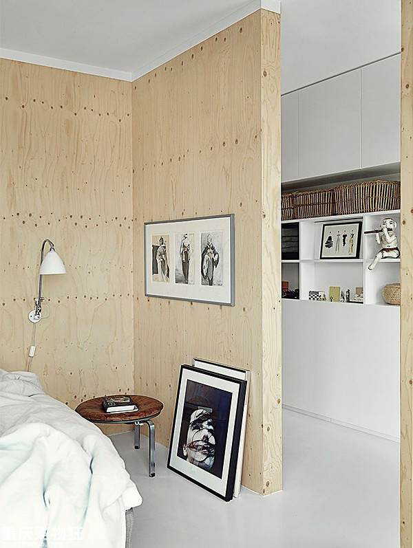 別怕，這類顏色的木板鋪滿墻一點(diǎn)也不壓抑、老土