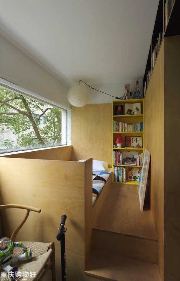 別怕，這類顏色的木板鋪滿墻一點(diǎn)也不壓抑、老土