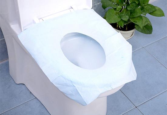 公共場(chǎng)所遇馬桶坐還是蹲？